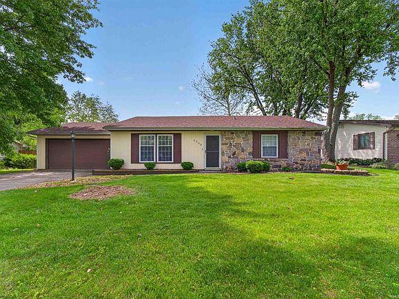 3rd image of 6908 Curwood Dr