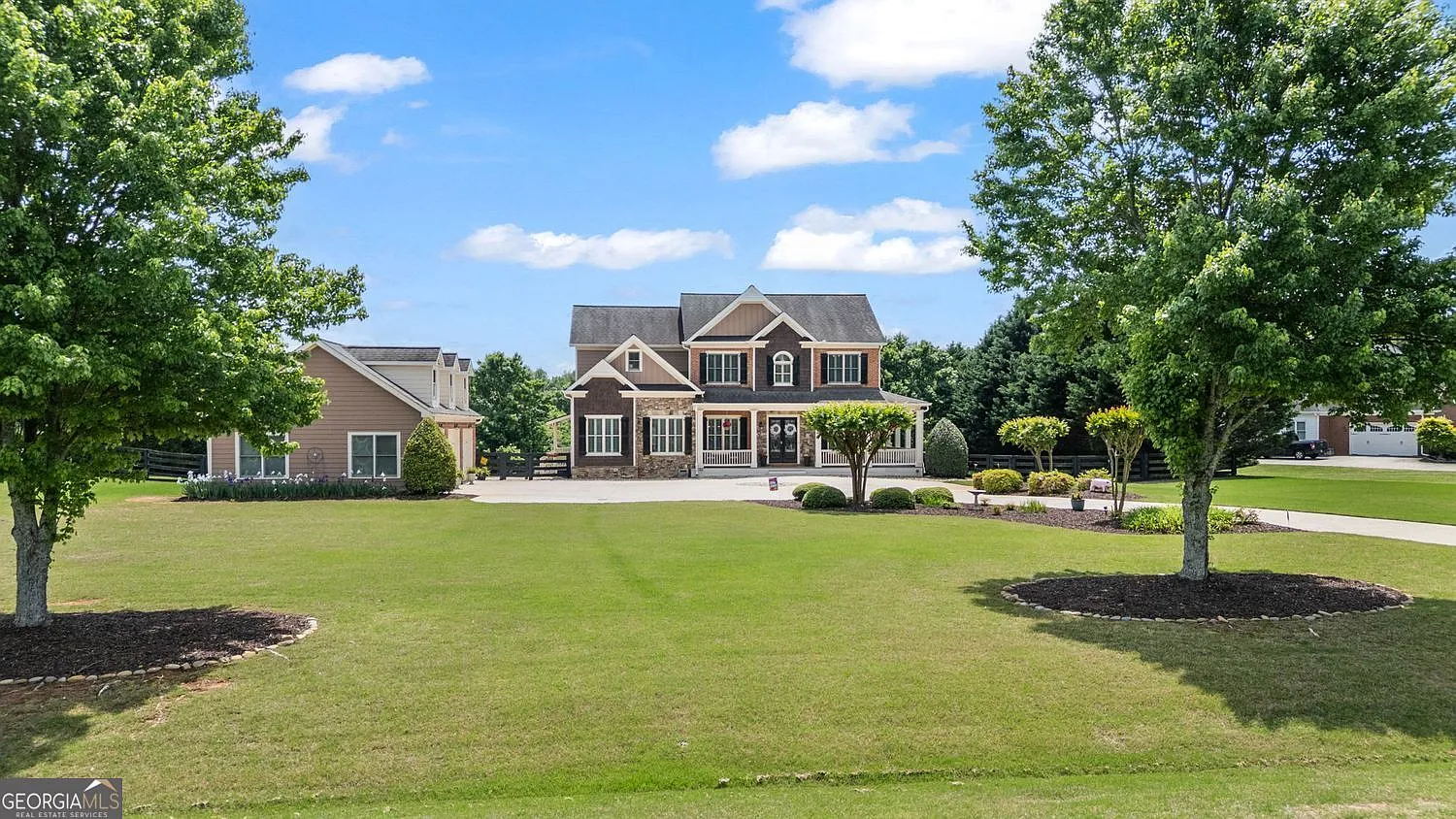 3920 Ineal Dr photo 1