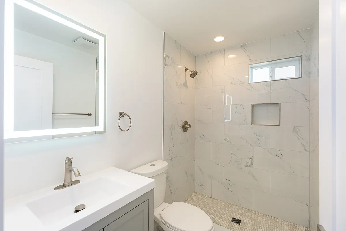 Building Photo - 438 47th St #203