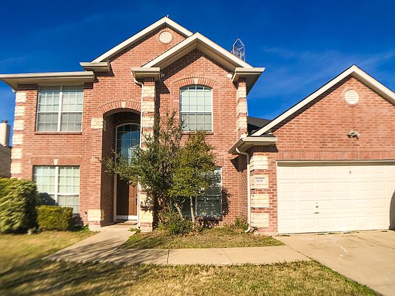 3rd image of 805 Valley Ct