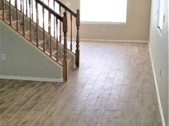 5th image of 2633 E Campbell Ave