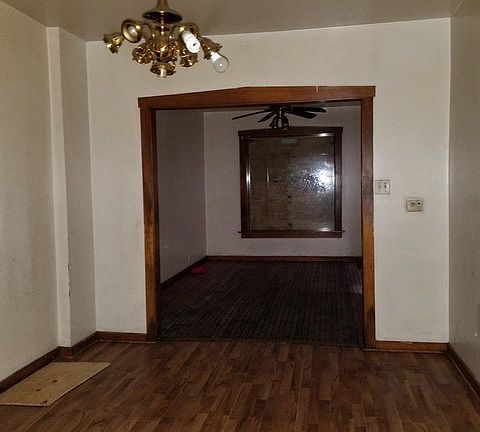 4th image of 5724 S Winchester Ave