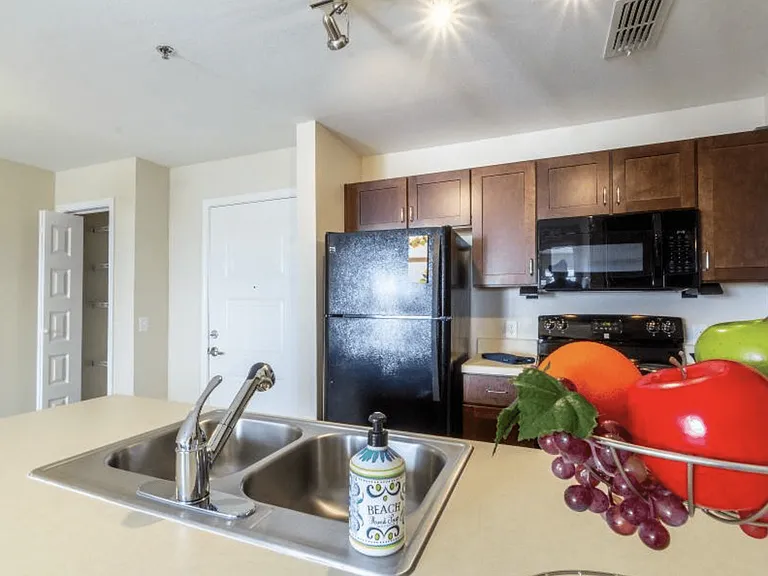 2829 Peabody Ave — Photo 3