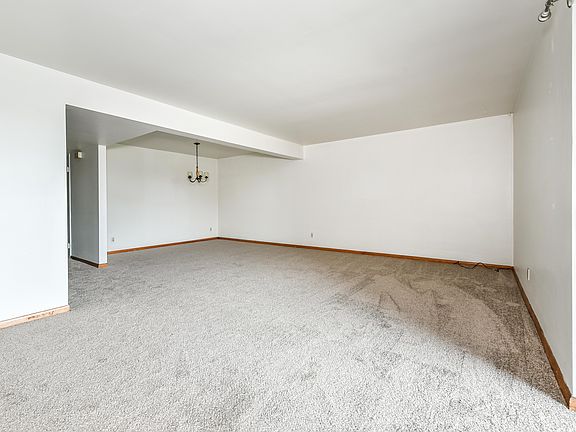 3rd image of 6705 Saltsburg Rd APT 302