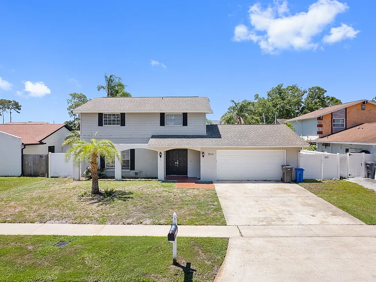 7014 Edenbrook Ct — Photo 3