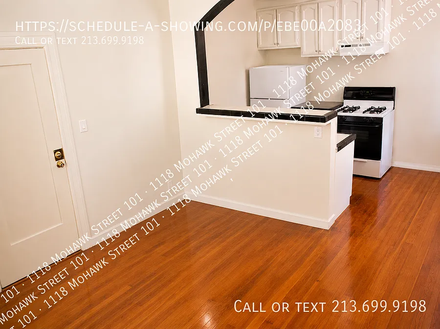 $0 Security Deposit- Front Studio In Silverlake — Photo 4