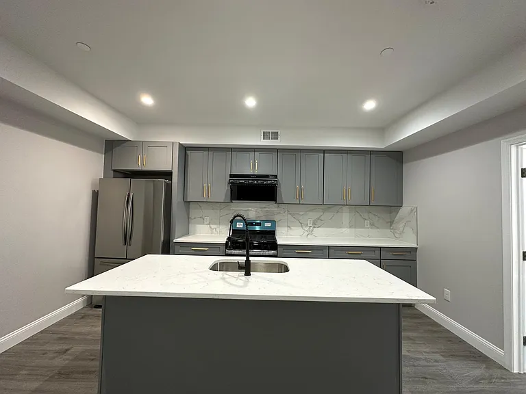 511 S 4th St #2 — Photo 4
