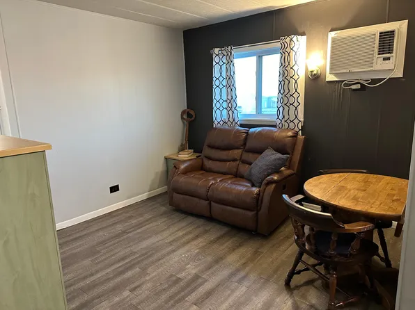 100 Bree Dr #4, Lebo, KS 66856