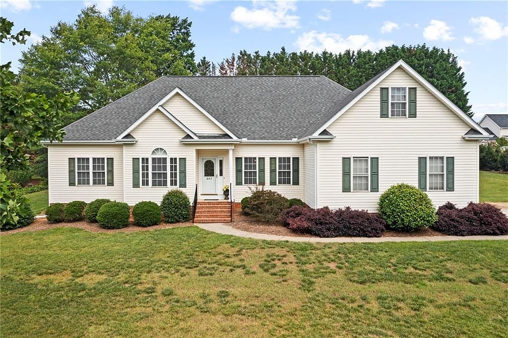 207 Planters Walk Dr, Easley, SC 29642 MLS 20263524 Zillow