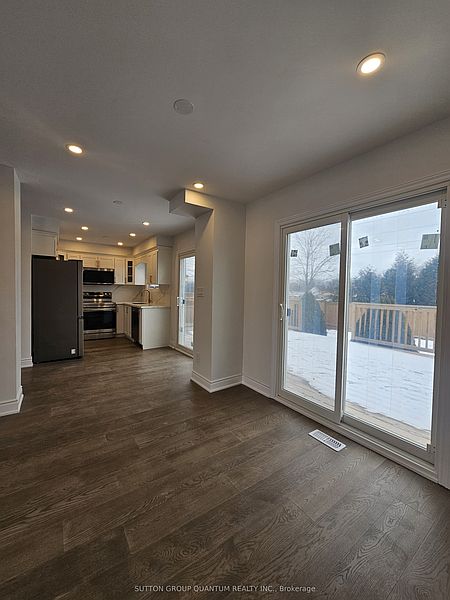 Burlington House for rent - 3 Bedrooms — photo 3
