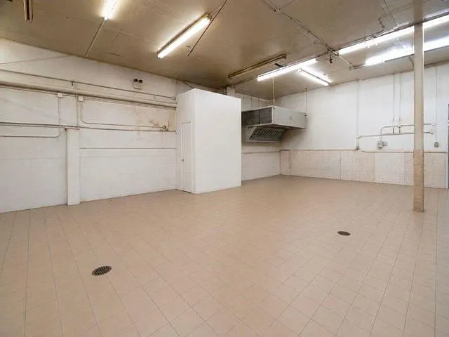 Studio, $14,000 — Photo 4