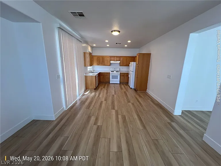 8027 Sapphire Cove Ave — Photo 6
