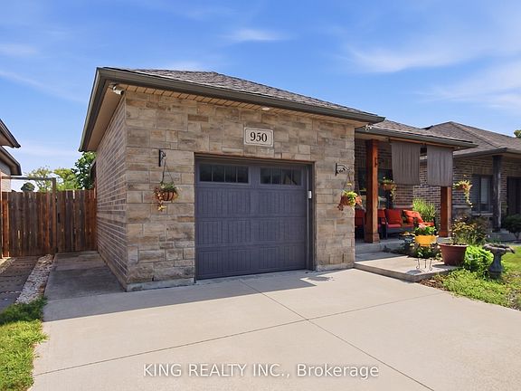 4th image of 950 Ellrose Ave