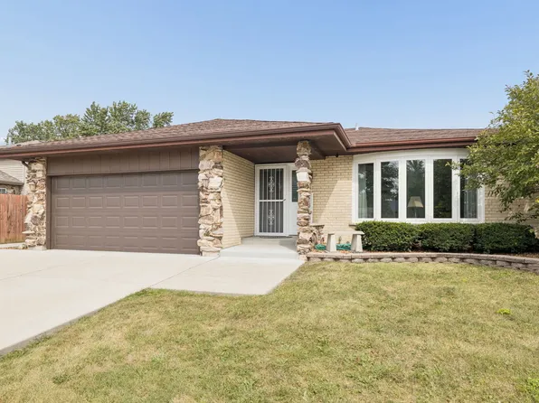 5222 Laramie Ct, Oak Forest, IL 60452