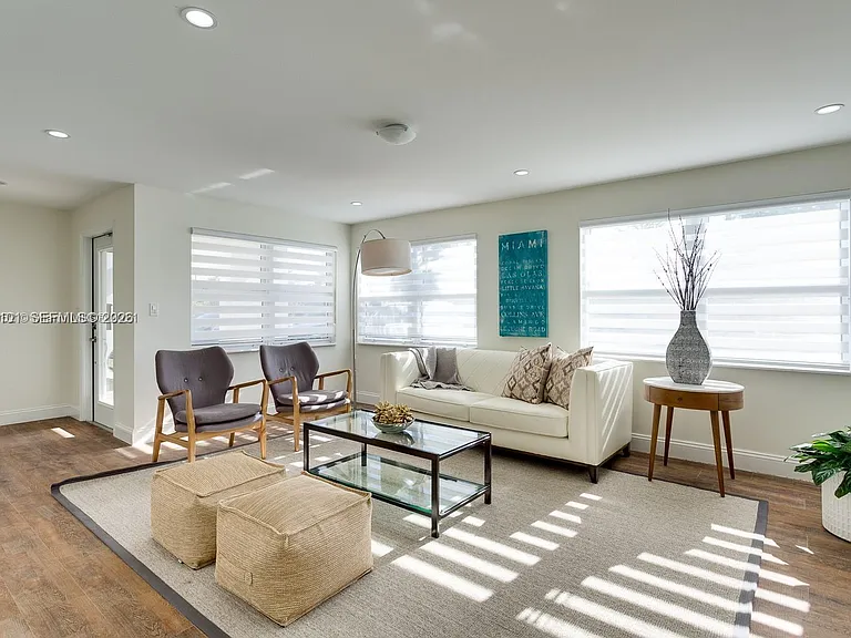 6260 SW 58th Pl — Photo 2