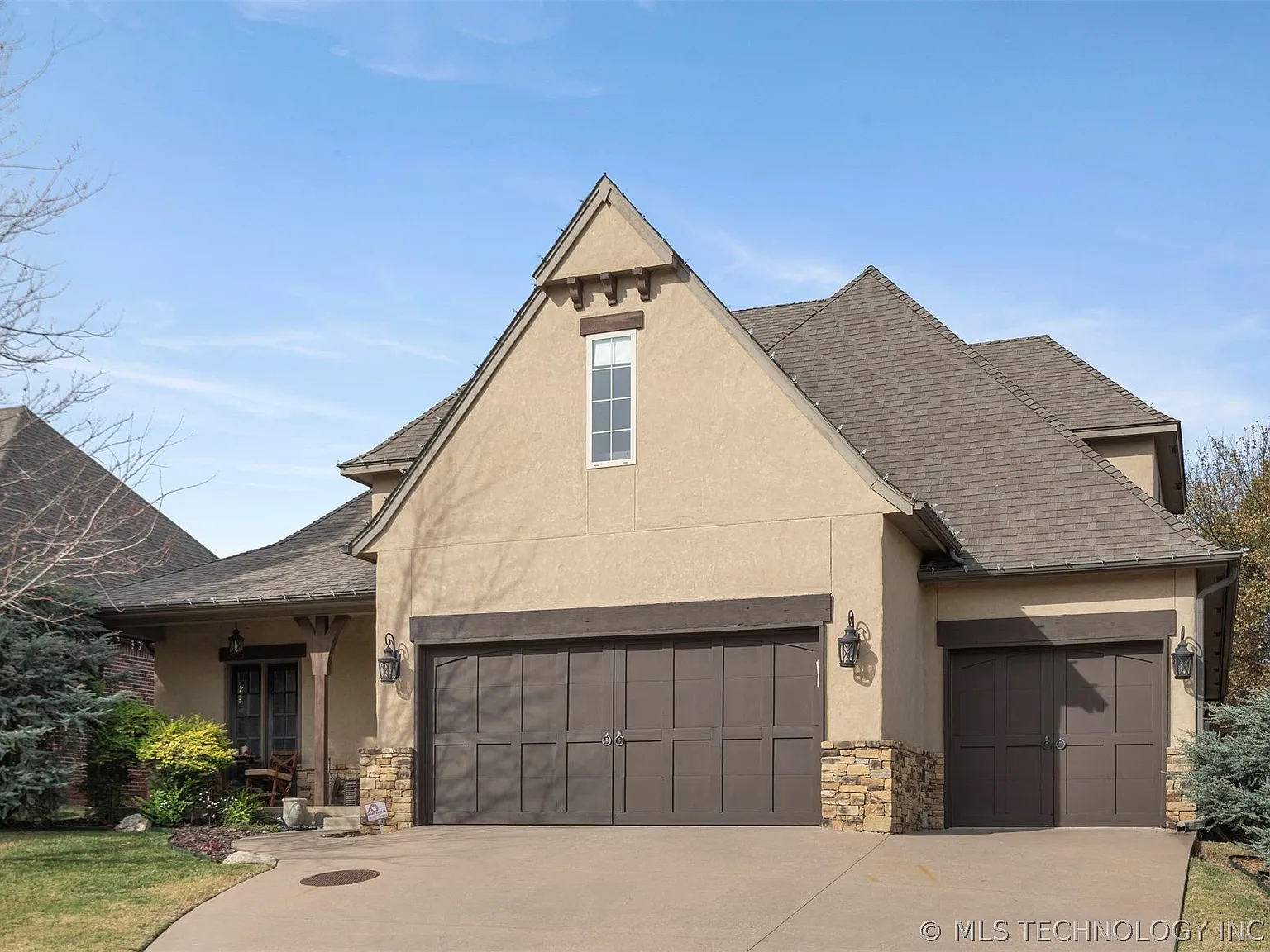 4 bed, 3.5 bath, 3145 sqft, $2,800 — Photo 2