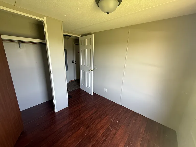 185 Middle Ave — Photo 8