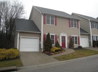 5006 Country Cottage Ln, Roanoke, VA 24018
