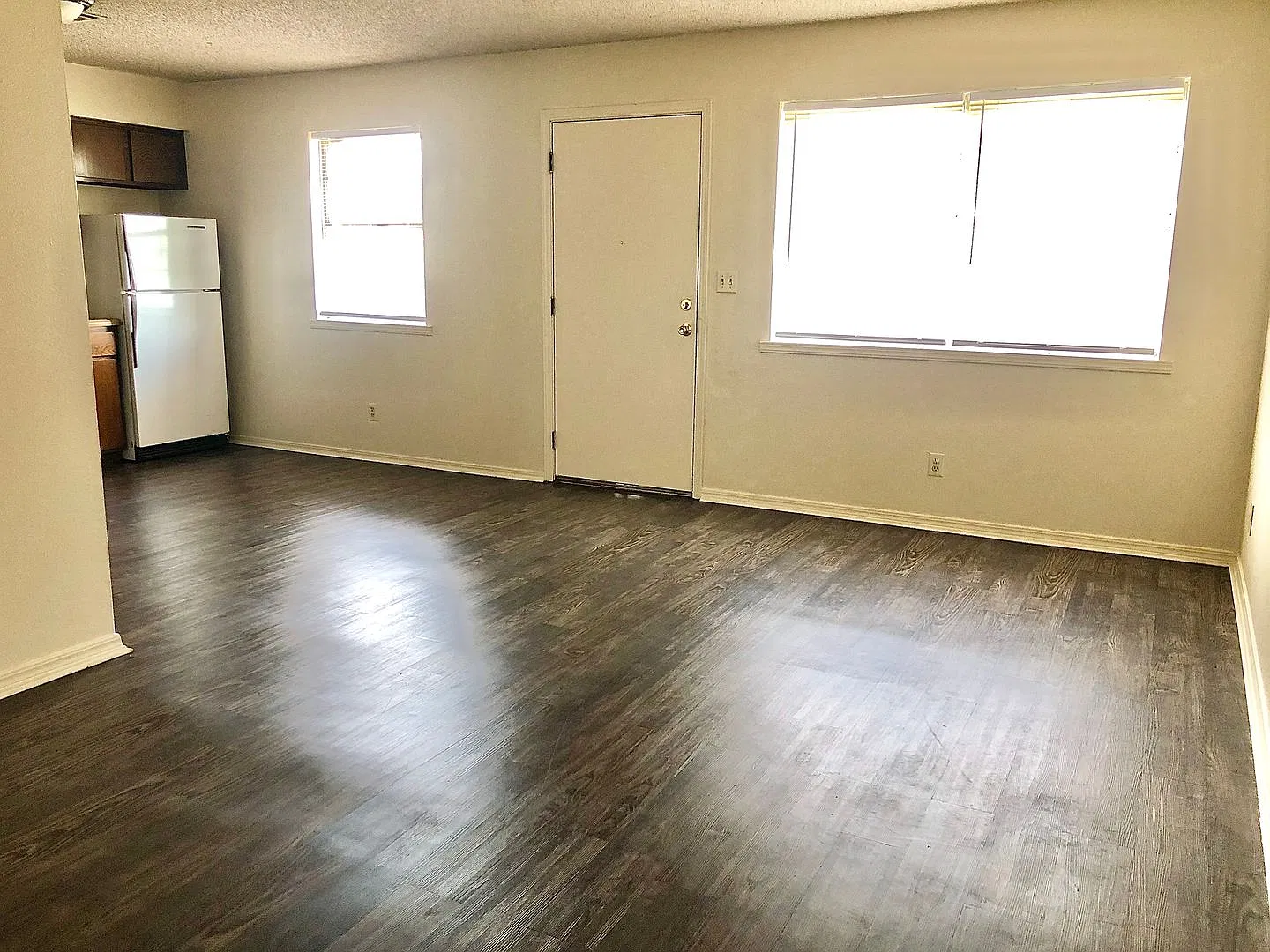 64.4 - 317 W. Matthews Apt. 1 — Photo 2