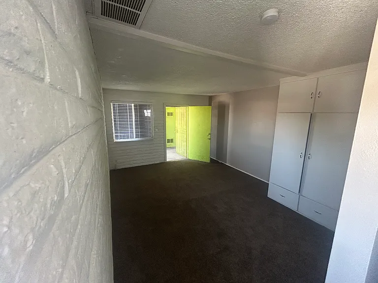 742 E Flynn Ln #8 — Photo 4