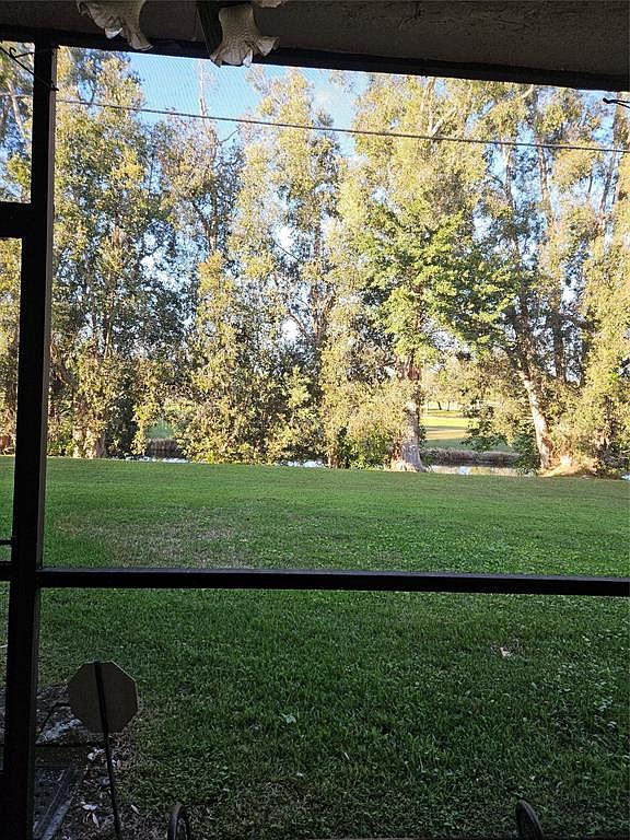 10601 NW 11th St #10601