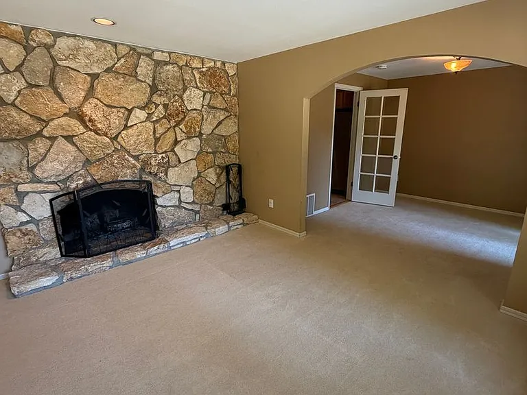 15802 SE 47th St — Photo 18
