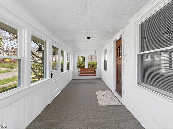 3rd image of 365 Saint Leger Ave