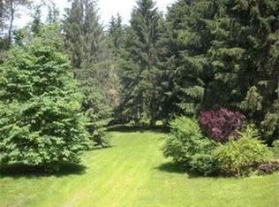 89 Hillside Rd, South Deerfield, MA 01373