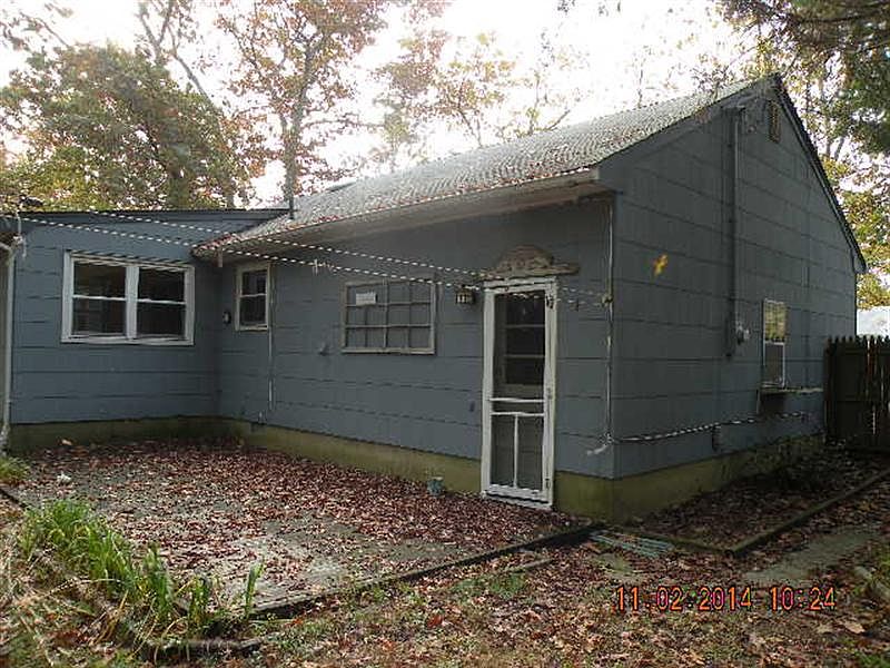 2nd image of 13 Bobwhite Ct