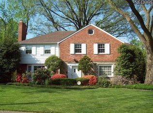 4180 Hadleigh Rd, Cleveland, OH 44118