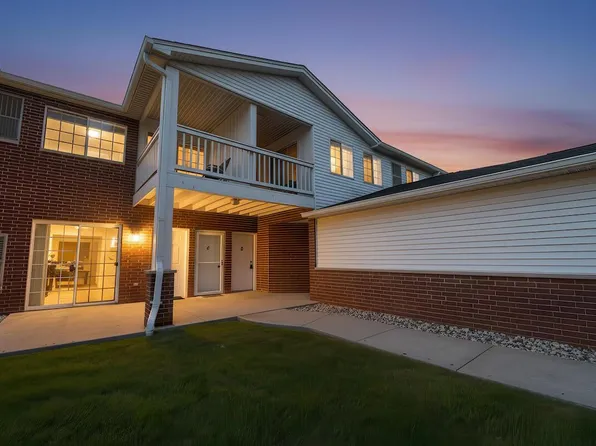 8060 Lexington PLACE #606, Pleasant Prairie, WI 53158