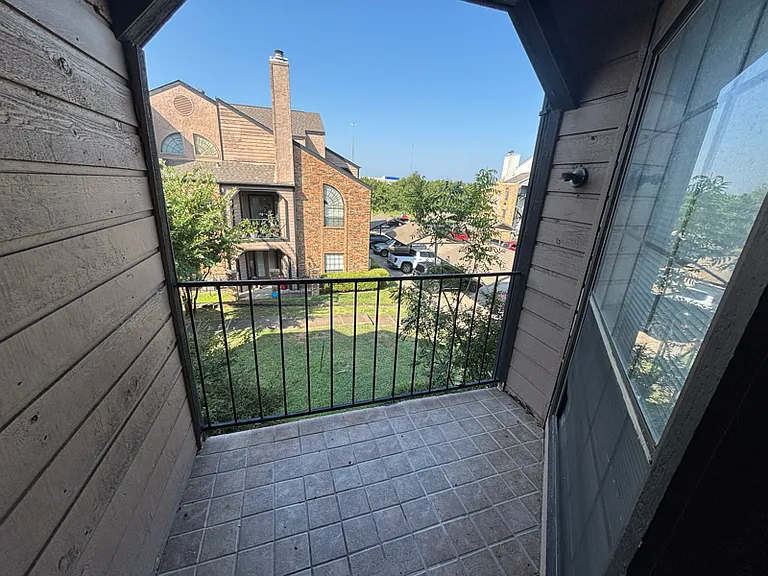 4719 N Galloway Ave #203 — Photo 4