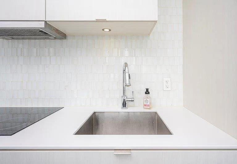 615 6th Ave SE #710 — Photo 6