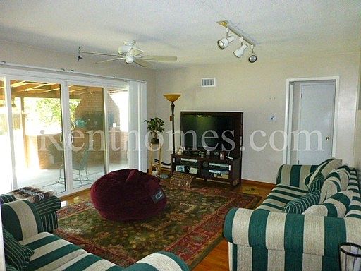 3rd image of 6802 Estrella Ave