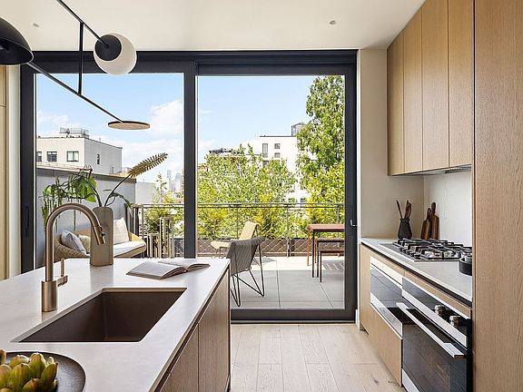 3rd image of 76 N 8th St #Penthouse