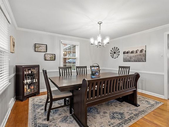 4th image of 100 Laurelwood Dr