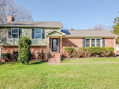 14225 Springwater Dr, Matthews, NC, 28105