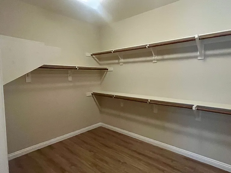 1134 Las Colinas Way — Photo 6