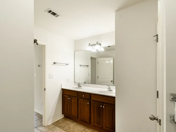 1375 Selby Phillips Dr, Mobile, AL 36695