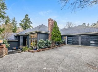 8402 SE 53rd Pl, Mercer Island, WA 98040