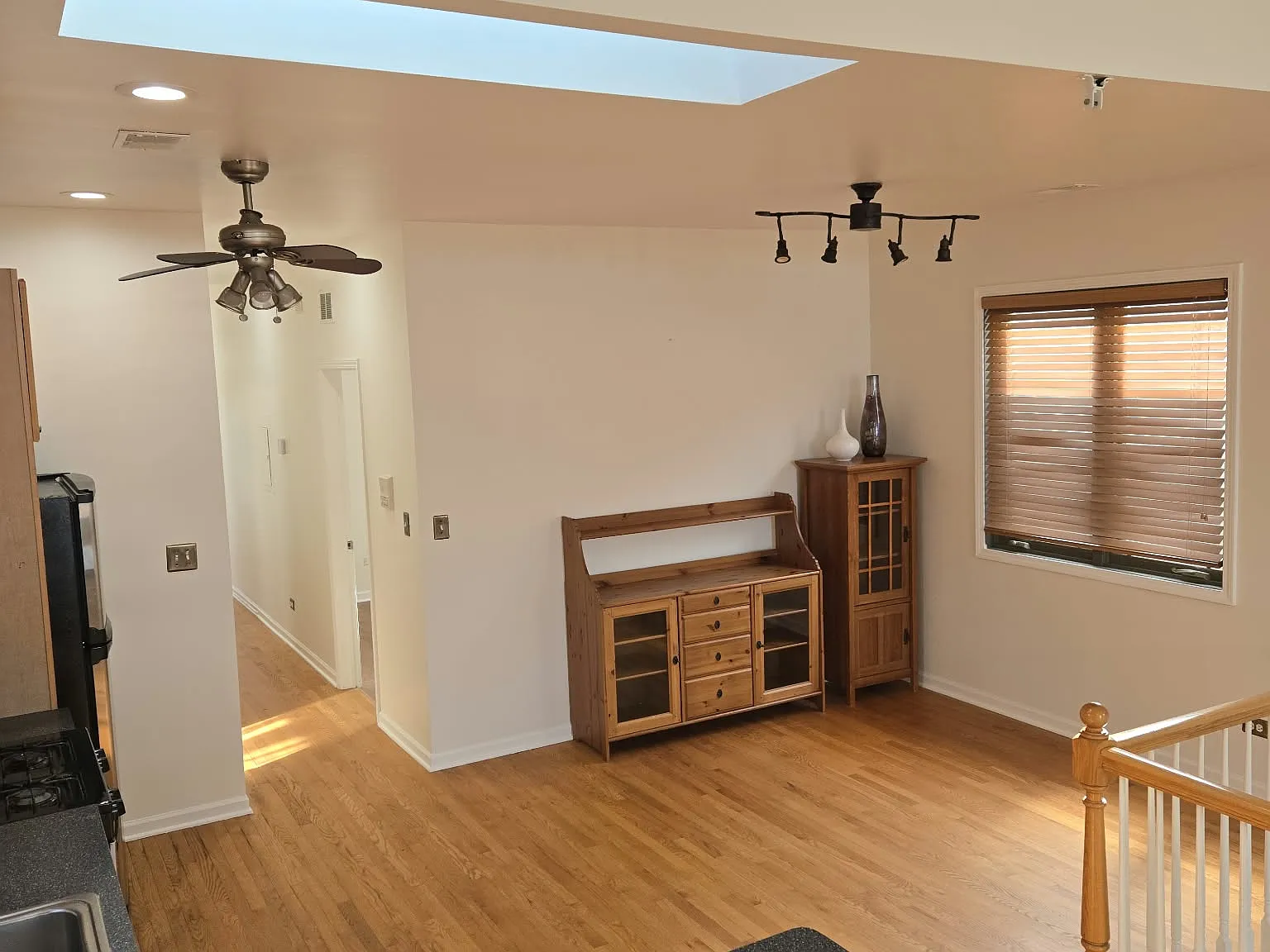 2 bed, 1370 sqft, $2,500 — Photo 2