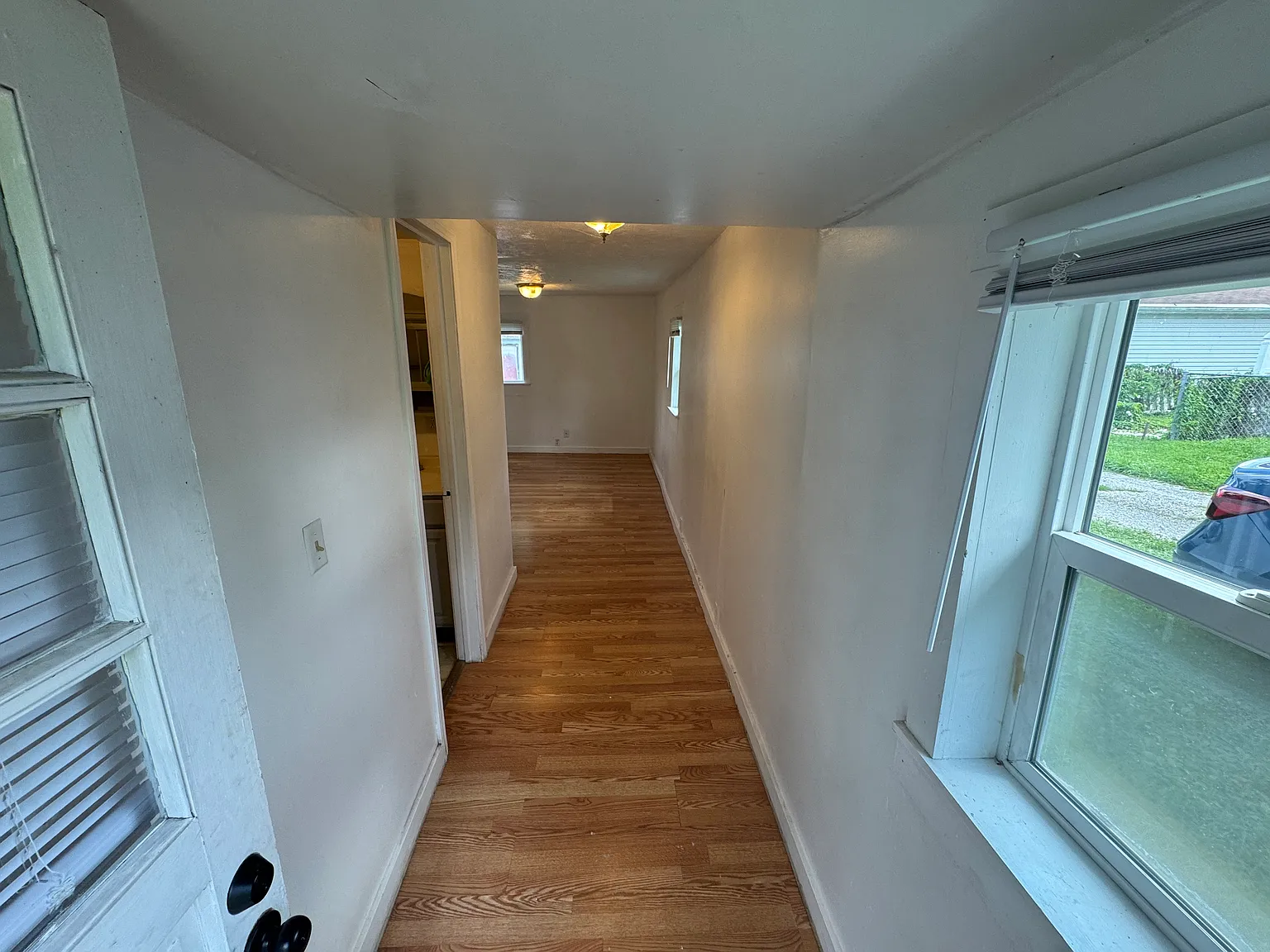 2 bed, 560 sqft, $930 — Photo 4