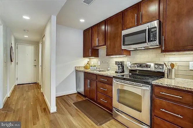 1930 New Hampshire Ave NW #16 — Photo 5