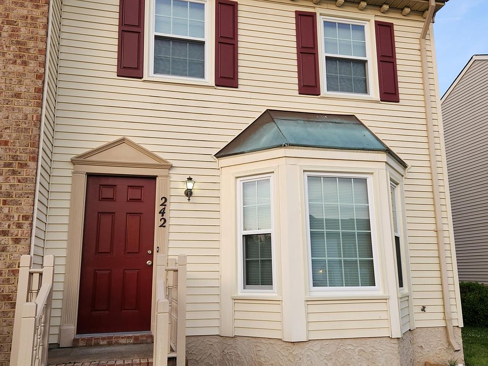 1st image of 242 Windbrooke Ln