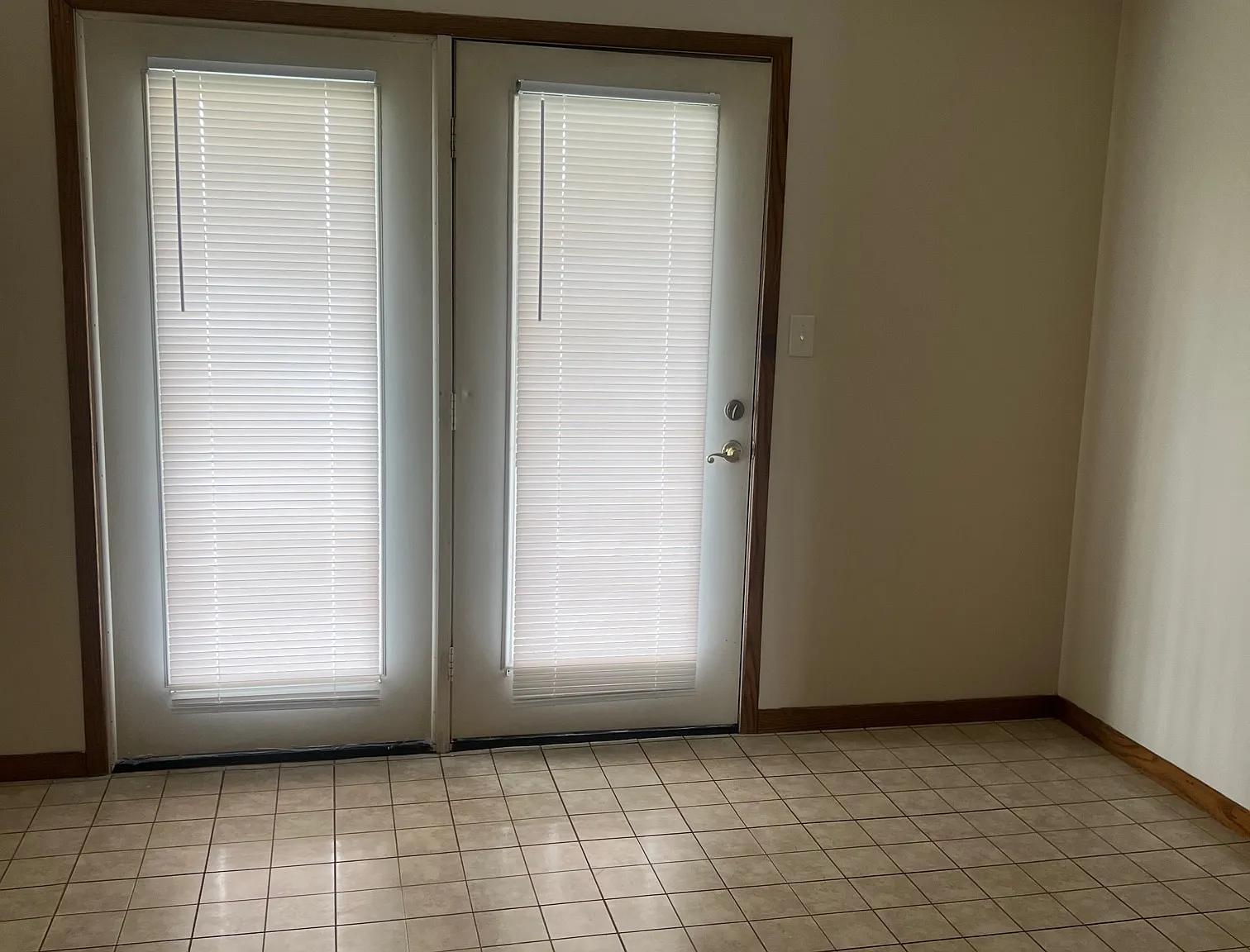 2 bed, 1100 sqft, $825 — Photo 3