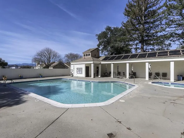 1465 Kelly Park Cir — Photo 13