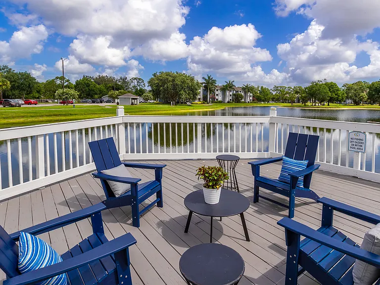 Take in the tranquil lake views from our comfortable seating areaideal for socializing, reading, or enjoying the sunshine.