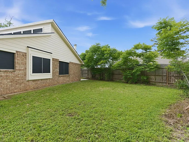 11631 Inga Ln — Photo 23