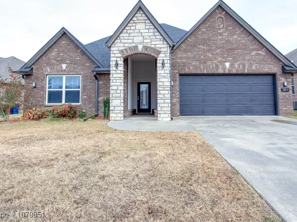 8811 S 36th Ter, Fort Smith, AR 72908