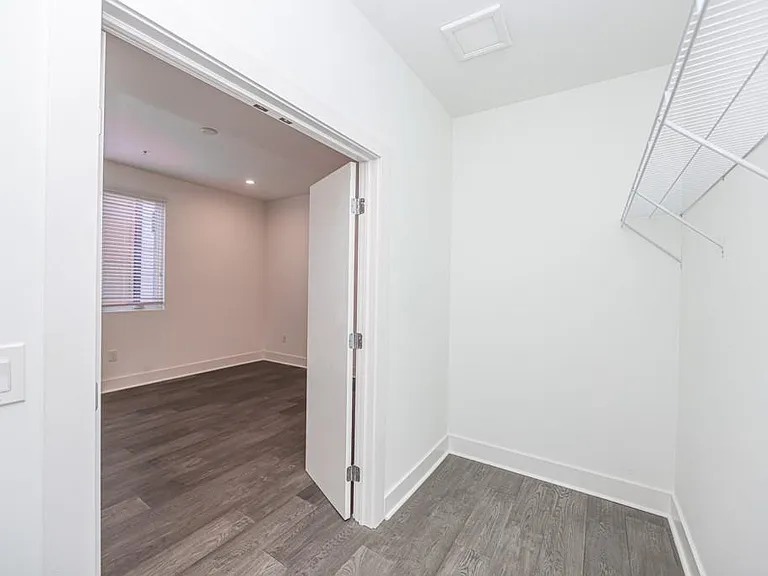 1145 Kirkwood Ave SE #14 — Photo 29